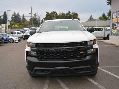 Used 2019 Chevrolet Silverado 1500 W/T w/ Trailering Package image 2