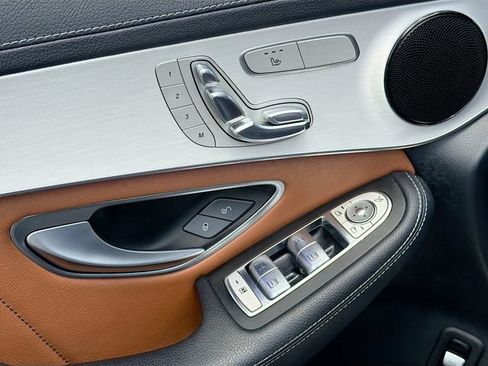 Used 2022 Mercedes-Benz GLC 300 image 17