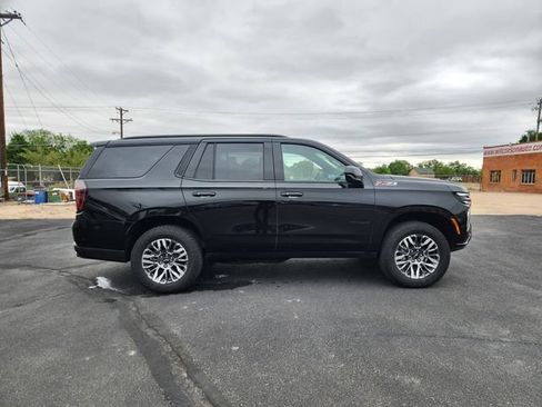 Used 2025 Chevrolet Tahoe Z71 AWD/4WD image 2