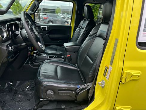 Used 2023 Jeep Wrangler Unlimited Rubicon 4xe w/ Safety Group AWD/4WD image 27