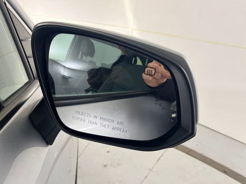 Used 2024 Toyota Sienna XLE image 47