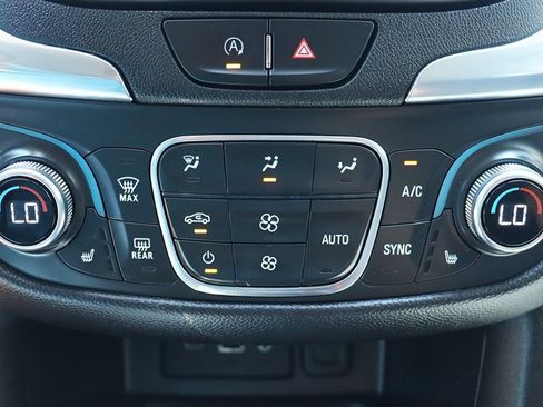 Used 2022 Chevrolet Equinox LT image 50