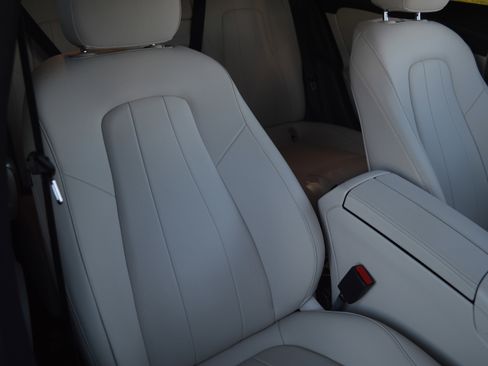 Used 2023 Mercedes-Benz CLA 250 image 39