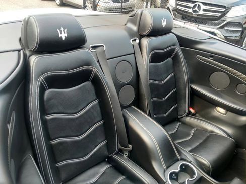 Used 2013 Maserati GranTurismo Sport image 9
