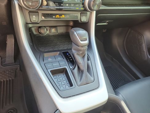 Used 2024 Toyota RAV4 XLE Premium FWD image 23