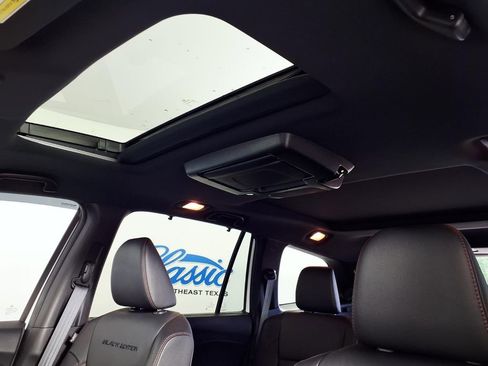 Used 2022 Honda Pilot Black Edition image 15