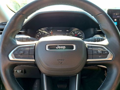 Used 2022 Jeep Compass Latitude w/ Convenience Group FWD image 16