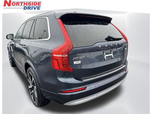 Used 2022 Volvo XC90 T6 Momentum w/ Advanced Package image 8
