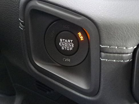 New 2026 Jeep Gladiator Sport AWD/4WD image 22