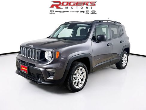 Used 2021 Jeep Renegade Sport w/ Sport Appearance Group AWD/4WD image 3