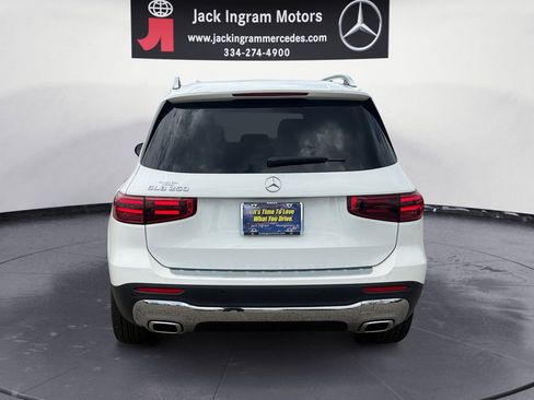 Certified 2025 Mercedes-Benz GLB 250 image 4