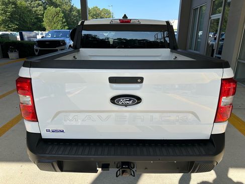 Certified 2025 Ford Maverick XL FWD image 11