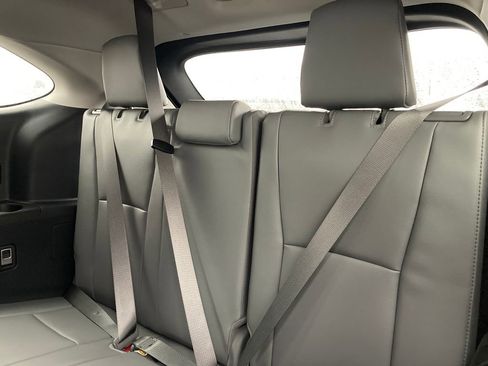 New 2026 Toyota Highlander Platinum AWD/4WD image 12