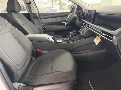 New 2026 Hyundai Tucson SE image 12