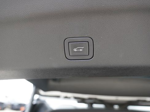Certified 2025 Chevrolet Tahoe LT AWD/4WD image 24