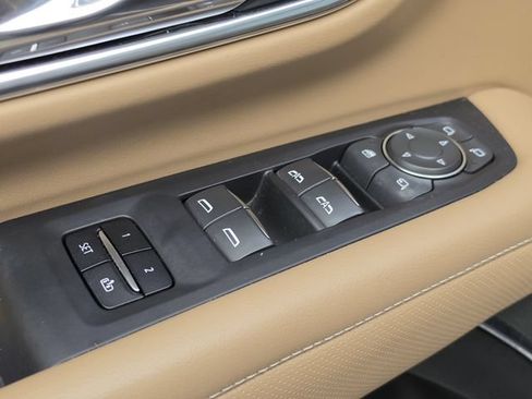 Used 2021 Chevrolet Tahoe Premier w/ Premium Package AWD/4WD image 22