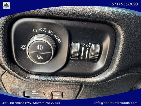 Used 2019 RAM 1500 Big Horn AWD/4WD image 19