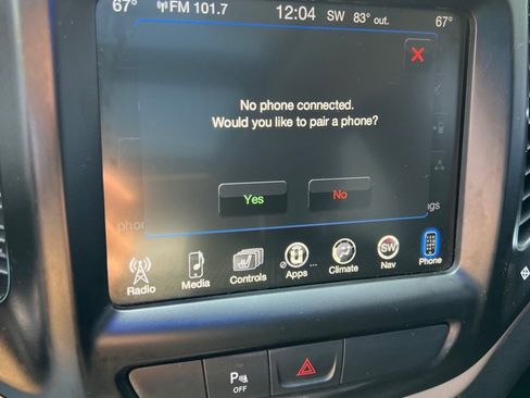 Used 2018 Jeep Cherokee Limited image 28