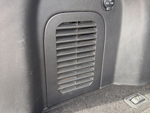 Used 2017 Nissan Pathfinder SL image 26