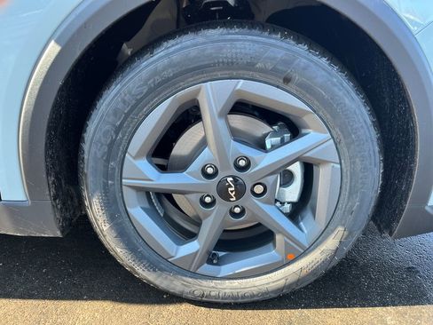 New 2026 Kia K4 LXS image 11