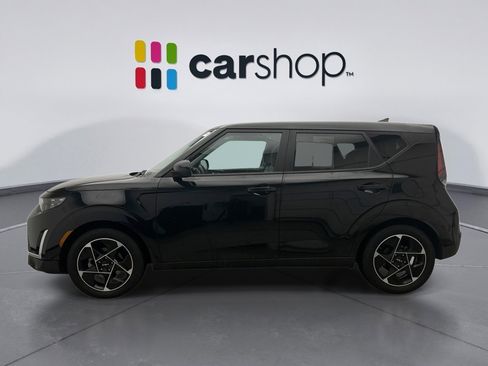 Used 2023 Kia Soul EX image 2