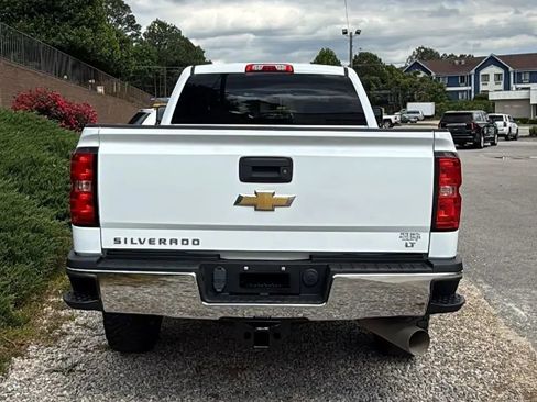 Used 2019 Chevrolet Silverado 2500 LT AWD/4WD image 8