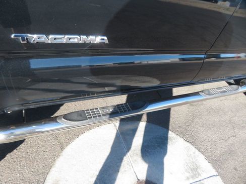 Used 2007 Toyota Tacoma PreRunner image 17