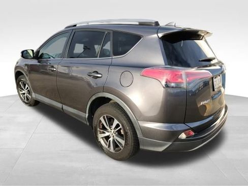 Used 2017 Toyota RAV4 XLE image 4