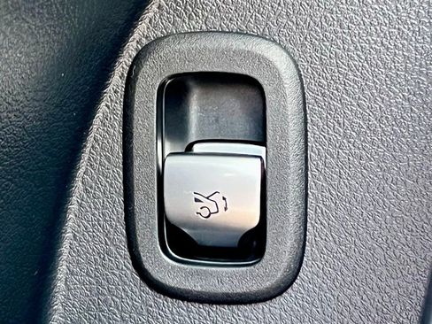 Certified 2026 Mercedes-Benz C 300 4MATIC Sedan image 35