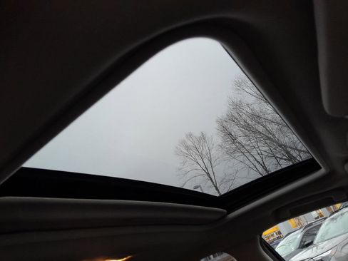 Certified 2025 Subaru Crosstrek 2.0i Premium image 36