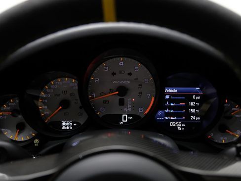 Used 2019 Porsche 911 GT2 RS RWD image 20