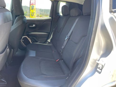 Used 2016 Jeep Renegade 75th Anniversary FWD image 20