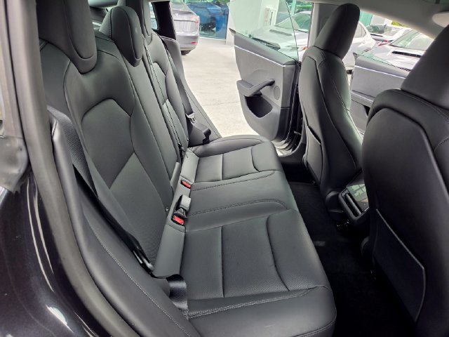 Used 2025 Tesla Model 3 Long Range RWD image 22