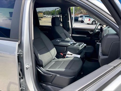 Used 2025 Chevrolet Silverado 2500 LT w/ Convenience Package image 8