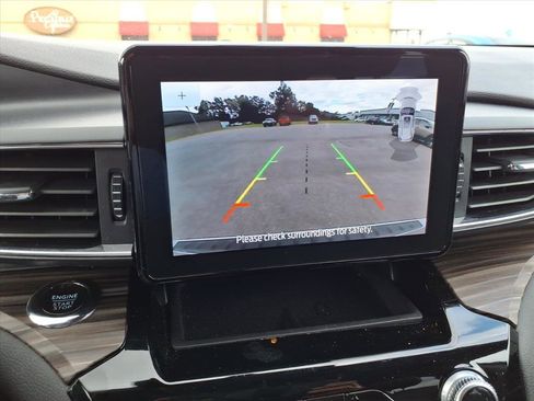 Used 2023 Ford Explorer Limited image 28