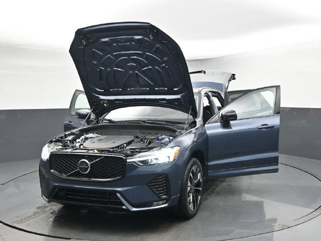 New 2027 Volvo XC60 B5 Plus AWD/4WD image 54