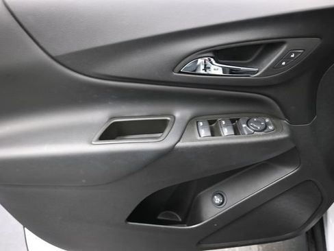 Used 2024 Chevrolet Equinox LT AWD/4WD image 13