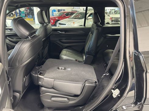 New 2025 Jeep Grand Cherokee L Altitude image 35