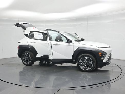 Used 2026 Hyundai Kona SEL Premium AWD/4WD image 33