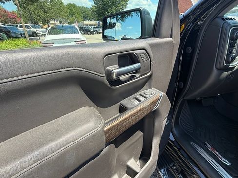 Used 2020 Chevrolet Silverado 1500 RST AWD/4WD image 13