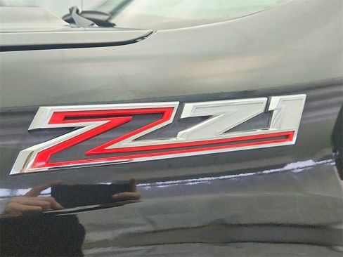 Used 2019 Chevrolet Silverado 1500 RST image 33