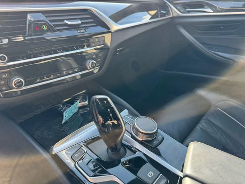 Used 2019 BMW 530i xDrive w/ Convenience Package image 22