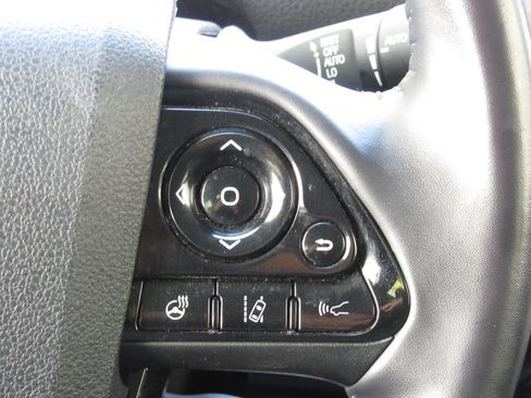Used 2021 Toyota Prius Prime Limited FWD image 28