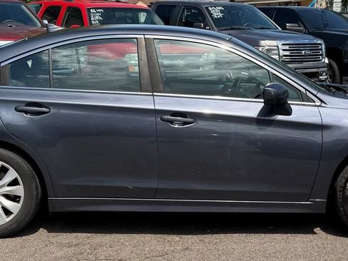 Used 2017 Subaru Legacy 2.5i Premium AWD/4WD image 2