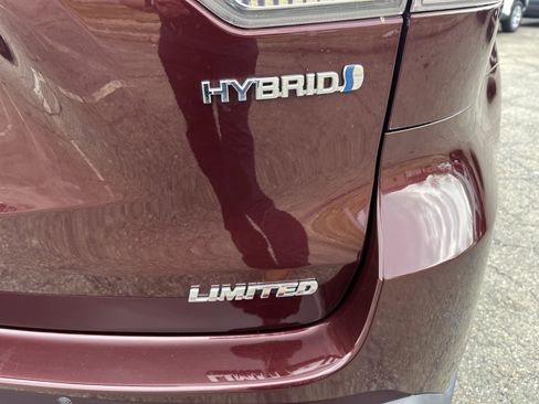 Certified 2019 Toyota Highlander Limited Platinum image 31