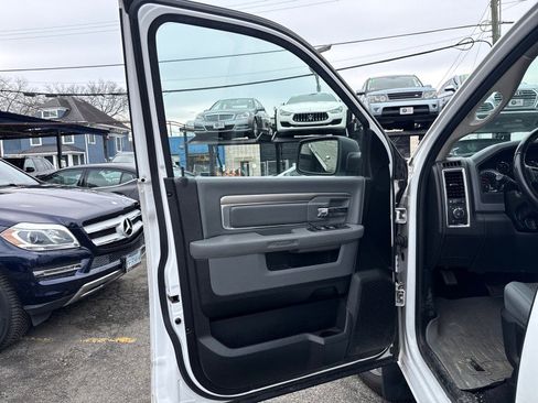 Used 2019 RAM 1500 Big Horn AWD/4WD image 11