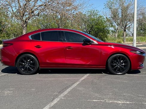 Used 2021 MAZDA MAZDA3 Premium Plus image 3