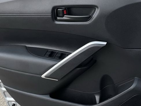 Used 2026 Toyota Corolla Cross LE image 21