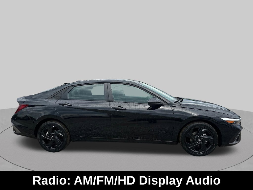 Used 2026 Hyundai Elantra Sport FWD image 7