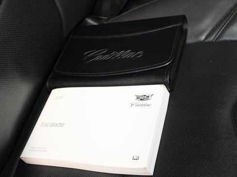 Used 2019 Cadillac Escalade ESV Premium Luxury image 27